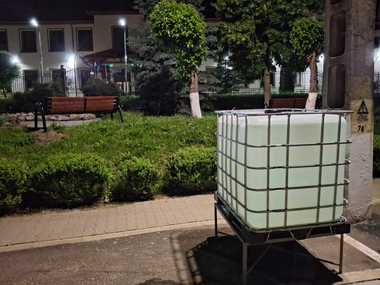 Stare de alertă în judeţul Mureş - Măsurătorile privind concentraţia de cloruri şi sodiu din apa din Târnava Mică arată valori asemănătoare celor din ziua anterioară/ DSP ia probe şi din fântâni şi izvoare/ Puncte de distribuţie a apei potabile