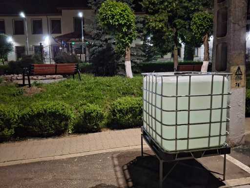 Stare de alertă în judeţul Mureş - Măsurătorile privind concentraţia de cloruri şi sodiu din apa din Târnava Mică arată valori asemănătoare celor din ziua anterioară/ DSP ia probe şi din fântâni şi izvoare/ Puncte de distribuţie a apei potabile
