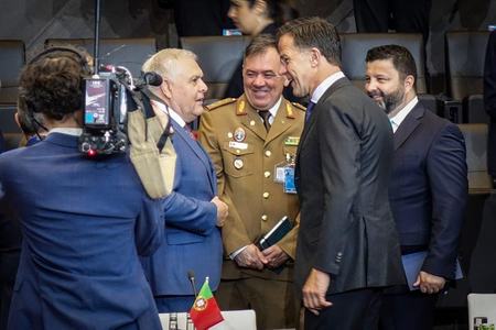 Angel Tîlvăr, ministrul Apărării, la reuniunea miniştrilor apărării din statele NATO: Statele europene trebuie să îşi crească contribuţia la descurajarea şi apărarea NATO