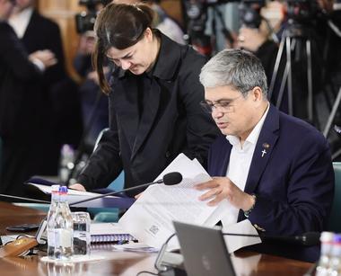 Spitale de recuperare din nouă judeţe şi din Capitală vor fi modernizate şi dotate cu echipamente medicale de ultimă generaţie/ Marcel Boloş: Este cea mai mare investiţie din ultimii ani în acest segment esenţial al sănătăţii, adesea ignorat