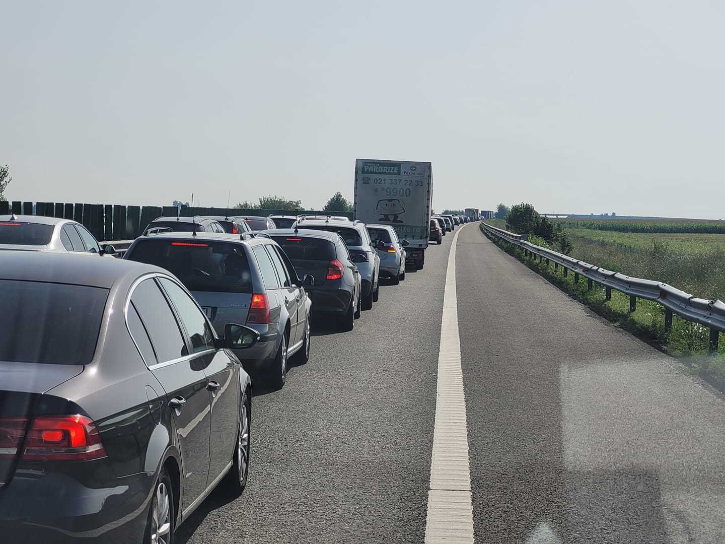 Restricţii de circulaţie marţi, între orele 8.00 şi 18.00, pe autostrada A2, în zona Feteşti, pentru reparaţii asfaltice