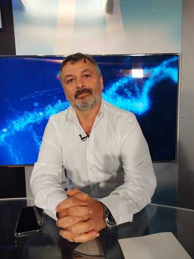 Medicul Gabriel Ştefănescu: Cea mai frecventă leziune de ligament intraarticular este cea a ligamentului încrucişat anterior. Cei mai des întâlniţi pacienţi sunt într-adevăr în rândul oamenilor activi, dar am întâlnit şi pacienţi din sfera obişnuită