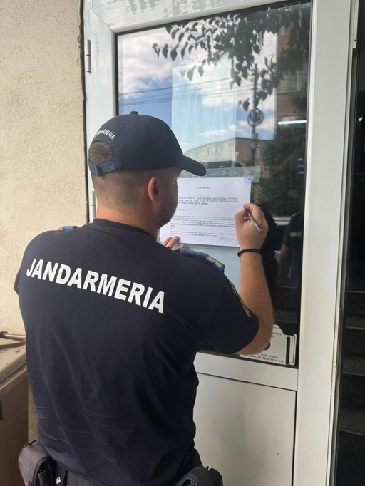 Argeş: Magazin din Câmpulung închis şi amendă de 15.000 de lei după ce vânzătoarea a fost prinsă, pentru a treia oară, fumând în incinta spaţiului comercial