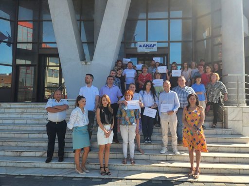 Protest al membrilor unei federaţii sindicale faţă de măsurile luate de Guvern, considerate „inechitabile şi discriminatorii”: Plafonarea sporului de condiţii vătămătoare, „un afront” adus funcţionarilor de la casele de pensii