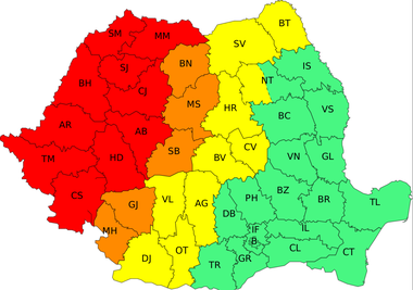 Cod roşu de vijelii pentru zece judeţe din vestul ţării, valabil până la ora 20.00/ Meteorologii au emis avertizare nowcasting pentru Timiş, unde rafalele vor atinge 120 de km/h şi va cădea grindină de mari dimensiuni