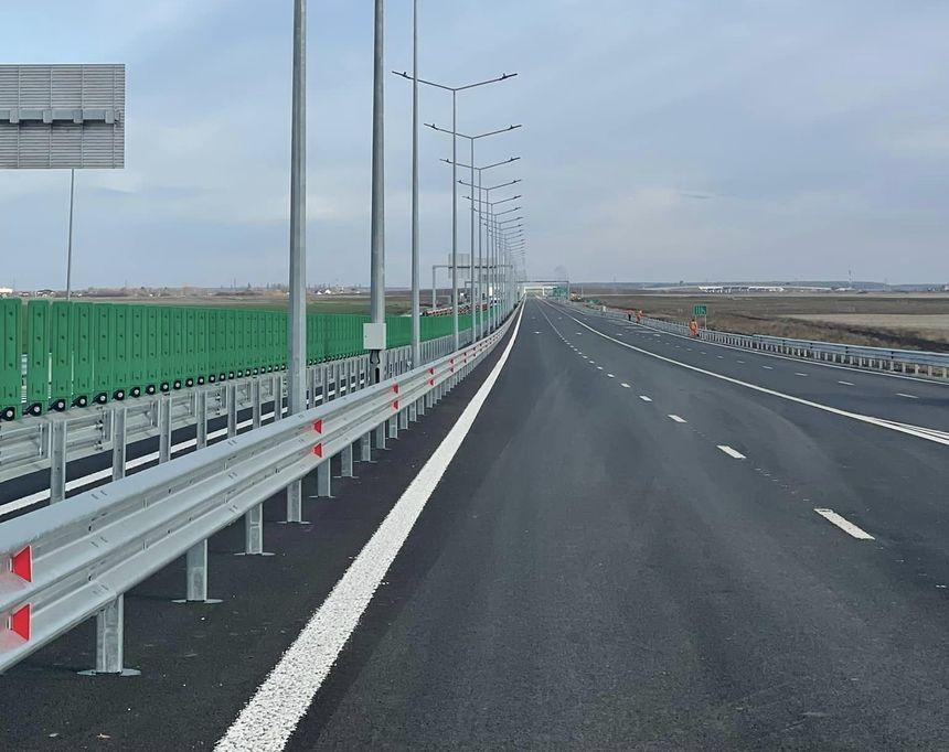 Trafic deviat pe sensul Nădlac-Deva al autostrăzii A1, la Topolovăţu Mare, din cauza unor lucrări/ Devierea se va menţine până în 1 august