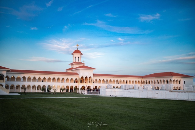 Stareţul Mănăstirii Văcăreştii Noi: Mănăstirea nu este şi nu a fost niciodată cuib de neolegionari / Acuzaţia este tendenţioasă, lipsită de veridicitate făcută într-un moment în care nostalgiile după comunism ameninţă integritatea naţională