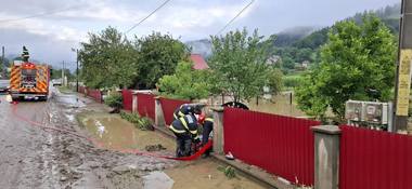 Preşedintele CJ Neamţ anunţă alocarea unui fond de rezervă de 300.000 lei pentru sprijinirea persoanelor afectate de dezastre: Am decis să renunţăm anul acesta la finanţarea „Zilele comunelor”, „Zilele Oraşului Târgu‑Neamţ” şi a unui festival