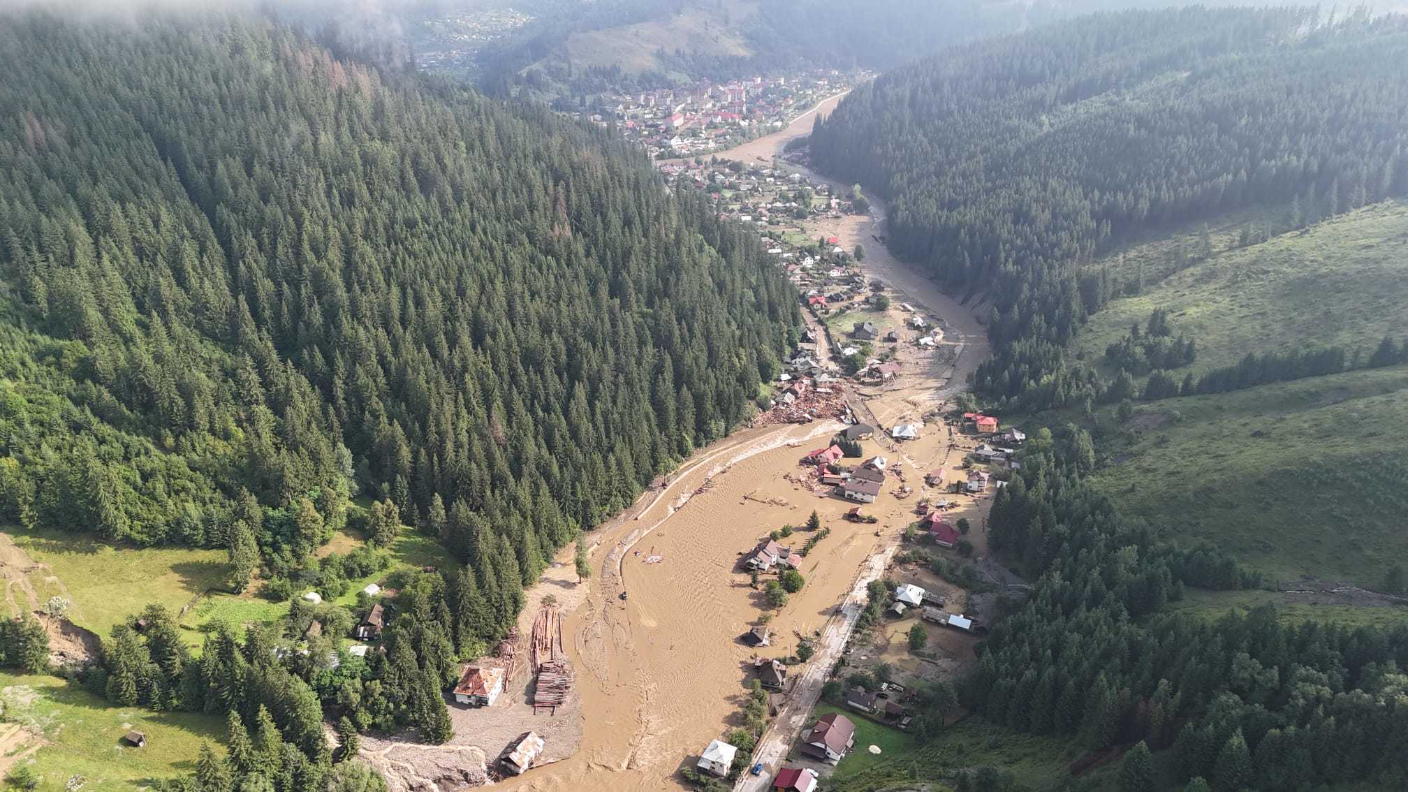 Guvernul acordă ajutoare financiare pentru persoanele ale căror locuinţe au fost afectate de inundaţiile din Suceava şi Neamţ/ 30.000 de lei pentru fiecare locuinţă distrusă integral