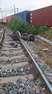 Tren de marfă deraiat în Constanţa – Sindicalişti CFR: Viaţa bate întotdeauna filmul/ Preocuparea guvernanţilor de a rentabiliza un domeniu pe care nu îl înţeleg, complet opozabilă realităţii/ Pe aceeaşi cale ferată circulă şi trenurile de călători

