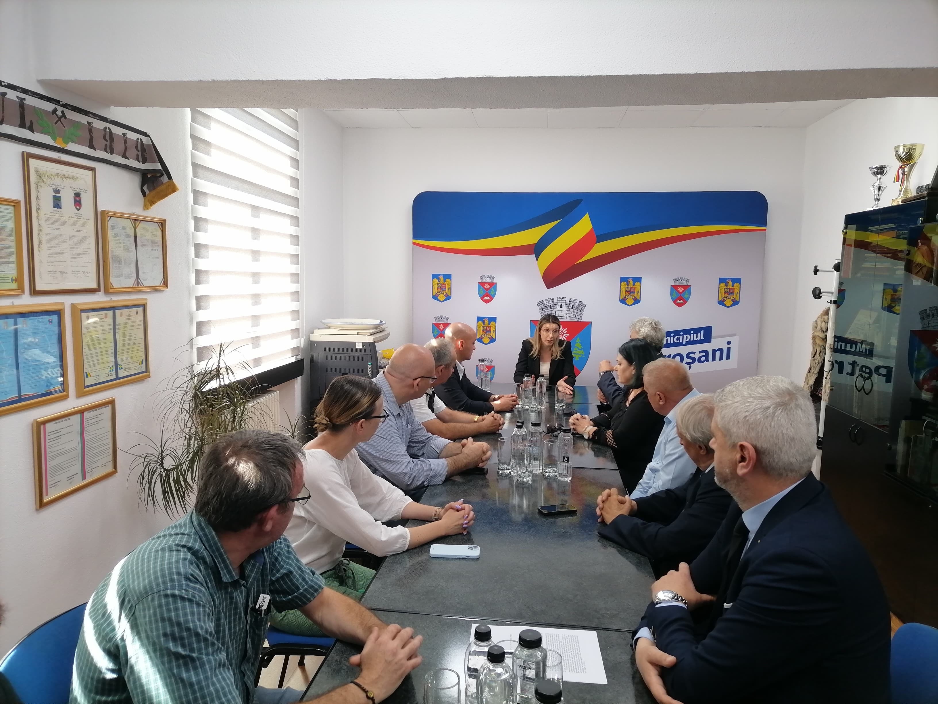 Ministrul Mediului: Sunt zeci, sute de mii de tone de produse marcate ca fiind produse second hand, care în realitate sunt deşeuri/ Deşeurile care sunt deşeuri pentru alte state europene sunt deşeuri şi în România