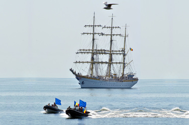 UPDATE - Peste 3.500 de militari, la Ziua Marinei Române, sărbătorită la Constanţa, pe faleză şi pe scena maritimă/ Premierul Ilie Bolojan participă la manifestări / Mesajul preşedintelui Nicuşor Dan - VIDEO