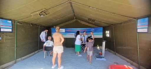 Peste 5.200 de consultaţii gratuite oferite turiştilor de pe litoral de medici voluntari, în cadrul unei campanii de prevenţie/ Cele mai frecvente afecţiuni depistate de medici