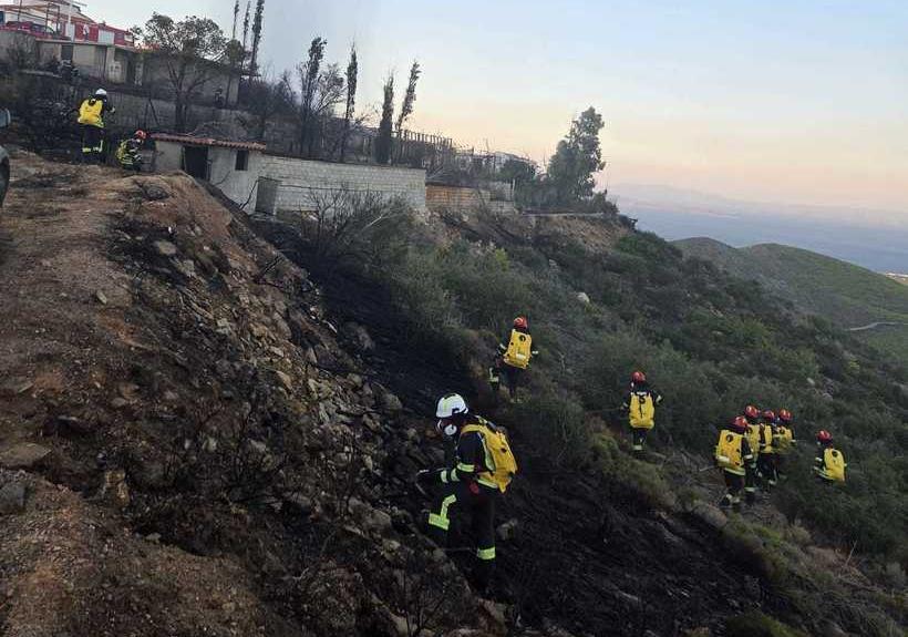 IGSU: Misiunile de stingere ale pompierilor români continuă în Grecia / Modulul român, solicitat miercuri să intervină pentru stingerea unui incendiu izbucnit în sud-estul Atenei