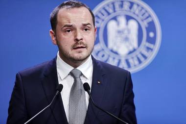 Alexandru Rogobete: Ministerul Sănătăţii, la acest moment, nu are în dezbatere publică şi nu a iniţiat niciun act normativ prin care să se reducă nivelul de compensare al medicamentelor
