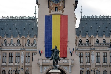 Statuia lui Ştefan cel Mare din faţa Palatului Culturii din Iaşi va fi restaurată. Monumentul vechi de 140 de ani se găseşte într-o stare avansată de degradare
