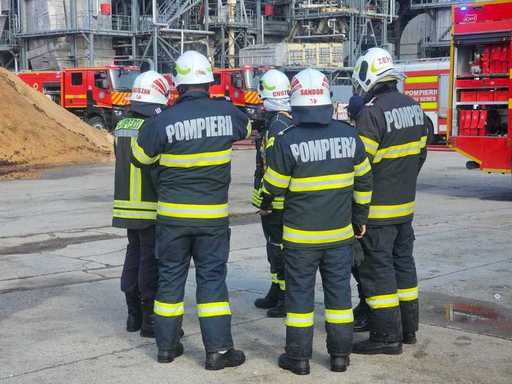 Explozia de la fabrica de pal Kronospan din Sebeş, cauzată de o scânteie produsă pe tubulatura din interiorul halei
