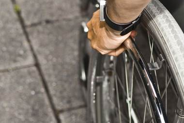 A fost pus în transparenţă proiectul de revizuire a criteriilor care stabilesc încadrarea în grad de handicap. Manole: Fraudele şi abuzurile nu mai trebuie să afecteze drepturile celor vulnerabili / Rogobete: Ne propunem să eliminăm neclarităţile