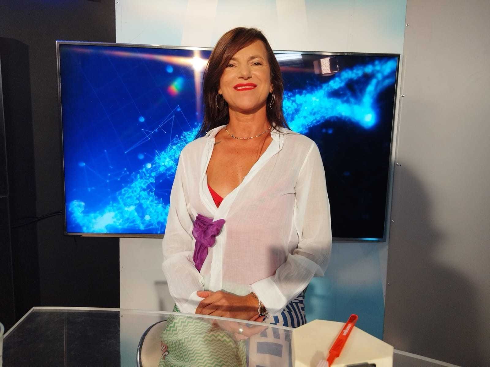 Dr. Lorelei Nassar: Pacheţelul pentru copii trebuie să nu conţină alimente lipicioase/ Un măr sau un morcov ajută la acţiunea de autocurăţire a dinţilor 