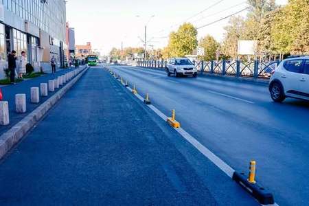 Primarul interimar al Capitalei: Două noi benzi unice pentru transportul public sunt gata şi deja folosite de bucureşteni. Rezultatul e clar: autobuzele şi troleibuzele câştigă timp, oamenii ajung mai repede unde au treabă