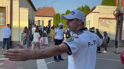 UPDATE - Noi mesaje de ameninţare primite de unităţi şcolare şi medicale din mai multe zone ale ţării - Anchete în 24 de judeţe / Un adolescent, audiat / Ce spune ministrul Educaţiei
