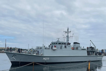 Vânătorul de mine ”Căpitan Constantin Dumitrescu” a plecat dintr-un port din Scoţia pentru a veni în România / Echipajul, instruit pentru utilizarea tehnicii de la bord în Marea Britanie / Vânătorul de mine a intrat în serviciul Forţelor Navale pe 4 augus