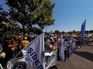 Sindicalişti, după ce premierul a anunţat că ministrul de Interne urmează să prezinte proiectul de reformă a ministerului: Poriectul nu a făcut obiectul consultării / Riscă să fie doar o faţadă contabilă / Nu rezolvă problemele reale din teren