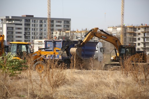 Primarul Sectorului 4 al Capitalei anunţă începerea lucărilor de extindere cu patru hectare a parcului Tudor Arghezi / Pe trei sferturi din suprafaţă vor fi doar spaţii verzi FOTO
