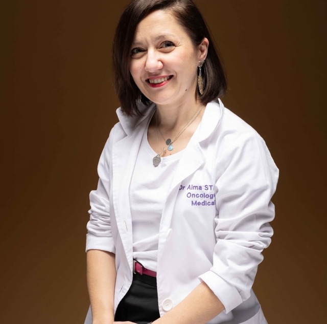 Cum sunt gestionate infecţiile nosocomiale în Franţa. Medic: Avem o cultură a recunoaşterii erorilor medicale şi că vrem să ne îndreptăm. Nu e văzut ca şi când eu o să-mi iau amendă sau şeful va fi dat afară. Funcţionăm foarte mult pe comunicare