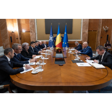 Premierul Ilie Bolojan, discuţii cu reprezentanţii Asociaţiei Producătorilor de Carne de Porc din România, despre măsurile necesare în combaterea pestei porcine africane