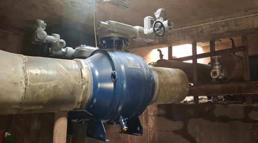 O parte a celui mai amplu program de reabilitare a infrastructurii de termoficare din Capitală, pe final/ În această săptămână se fac lucrări de racordare şi de montare a vanelor şi probe de presiune pentru integrarea acestora în sistemul centralizat