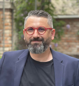 Conferinţa News.ro – Preşedinte Ordinul Arhitecţilor Bucureşti: Multe dintre construcţiile importante sunt făcute pe licitaţie cu preţul cel mai mic / Nu poţi face o sală polivalentă sau o clădire importantă prin achiziţie cu preţul cel mai mic 
