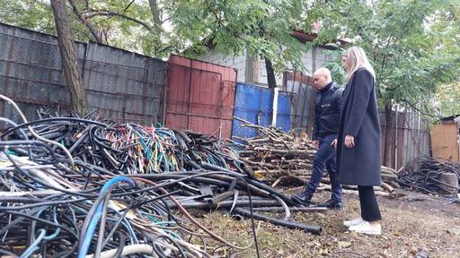 UPDATE - Ministrul Mediului: Azi a avut loc prima acţiune de control din Sinteşti cu dronele Gărzii Naţionale de Mediu achiziţionate prin PNRR/ 11 amenzi, 72 de tone de deşeuri confiscate şi sesizări penale