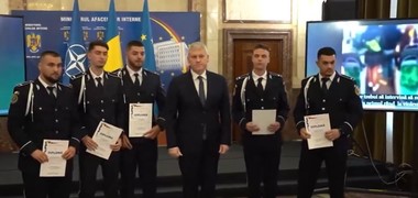 Ministrul de Interne, Cătălin Predoiu, a premiat reprezentanţi ai MAI răniţi în timpul misiunilor precum şi pe cei care au salvat vieţi