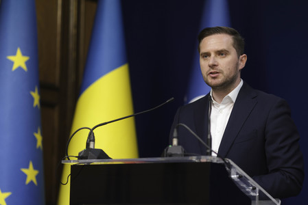 EXPLOZIE ÎN CAPITALĂ - Bujduveanu: Locuitorii blocului au ca modalităţi de relocare chirie sau apartamente provizorii puse la dispoziţie / Primăria Capitalei va oferi un ajutor de 1500 de lei pentru fiecare persoană din locuinţe