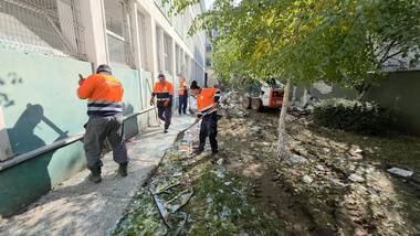 Primăria Sectorului 5 a început reparaţiile la Liceul Bolintineanu, afectat de explozia din 17 octombrie / Vor fi montate garduri şi securizate intrările în blocul avariat/ A fost suspendată taxa de parcare pentru locurile din perimetrul de siguranţă