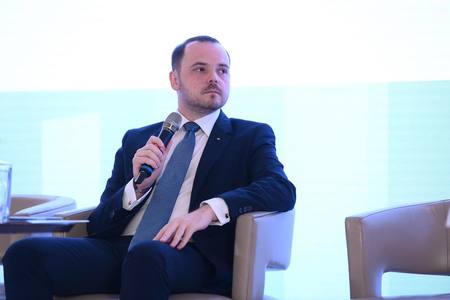Alexandru Rogobete: Am făcut un master în cercetare clinică şi l-am cunoscut pe profesorul Săndesc care m-a convins să practic medicina şi aşa am ajuns la ATI / Mi-am dezvoltat abilităţi în zona de management şi în zona administrativă

