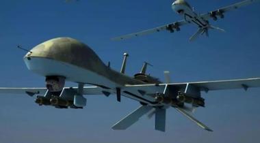 Primele două prototipuri de drone militare realizate de Carfil Braşov, în colaborare cu producătorul american de tehnică militară Periscope Aviation, au fost testate cu succes în poligonul uzinei/ Drona de atac poate purta aproape 15 kilograme de muniţie