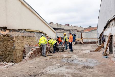 Primarul Capitalei anunţă refacerea unei construcţii de patrimoniu cu risc sesimic, din Centrul Vechi: Este o intervenţie necesară într-o zonă intens circulată. Imobilul va fi refăcut păstrând arhitectura originală, dar cu o structură nouă - FOTO