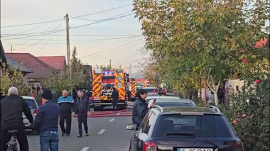 UPDATE - Avarie la o conductă de gaze pe Şoseaua Bucureşti din municipiul Buzău/ Pompierii au intervenit de urgenţă/ Defecţiunea a fost remediată, iar traficul rutier a fost reluat - VIDEO