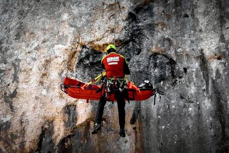 Şeful Salvamont Braşov, după accidentele grave produse pe munte: Muntele nu iartă lipsa de pregătire. Pentru cei care cred că amenzile ar fi soluţia: nu frica de pedeapsă, ci educaţia salvează vieţi
