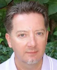 Dr. Mircea Grigoraş: O ţară responsabilă trebuie să facă o politică publică responsabilă şi să aloce fonduri pentru testare genetică acolo unde medicii spun că este nevoie. Se pot descoperi cancere, iar pacientul poate să beneficieze din timp de tratament