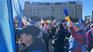 Sindicaliştii din administraţie publică şi asistenţă socială resping „ferm” intenţia Guvernului privind reducerea cheltuielilor de personal şi disponibilizările: Aceste măsuri sunt inacceptabile