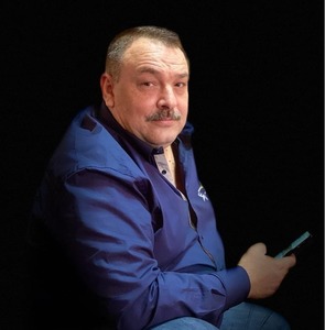 Mehedinţi: Primarul comunei Gogoşu a murit în urma unui infarct, în timp ce se deplasa, ca pasager, cu maşina, la serviciu/ El a fost cercetat într-un dosar de delapidare şi fraudă informatică