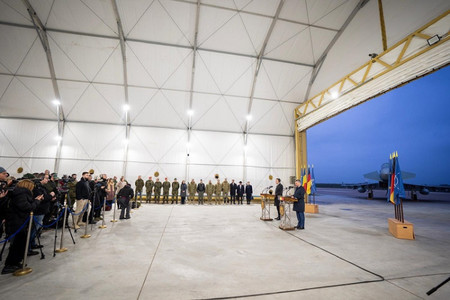 Secretar de stat MApN: Prezenţa avioanelor de luptă Eurofighter Typhoon şi activitatea detaşamentului german pentru misiunea NATO de Poliţie Aeriană consolidată sunt esenţiale / Acordăm o prioritate deosebită protejării spaţiului aerian

