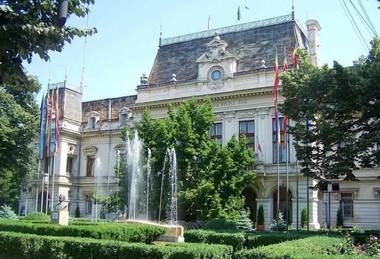 Fotbaliştii echipei Politehnica Iaşi îşi vor primi în această săptămână cele trei salarii restante, după ce Primăria va vira clubului peste şase milioane de lei