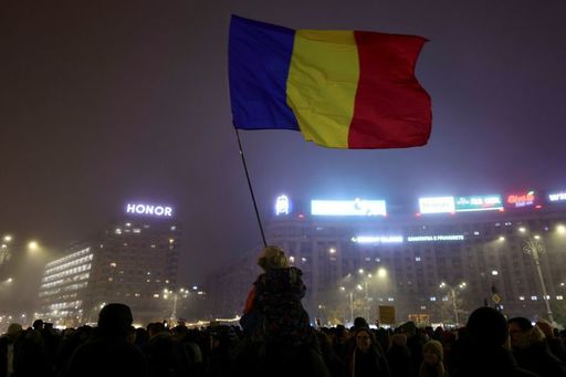 Nou protest în Bucureşti, unde se cer demiteri în Justiţie - ”Nicuşor, nu uita, apără justiţia” - FOTO / VIDEO

