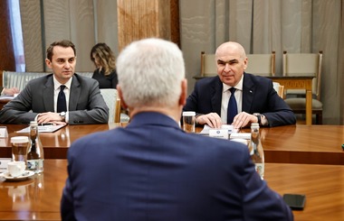 Premierul Ilie Bolojan: Proiectul liniei de cale ferată Oradea-Cluj are o întârziere de aproximativ un an de zile