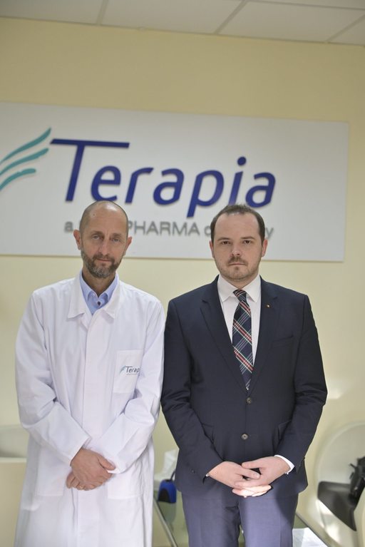 Ministrul Sănătăţii, în vizită la fabrica de medicamente Terapia din Cluj: Un sistem de sănătate modern nu poate funcţiona fără o industrie farmaceutică puternică. De aceea, producţia locală trebuie privită ca un pilon strategic