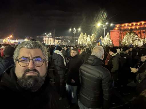 INTERVIU - Bogdan Oprea, (Facultatea de Jurnalism): Nu văd decât un viitor sumbru care, din păcate, va fi prea târziu de întors în decursul vieţilor noastre. Şi vom sfârşi cu toţii într-un regim hibrid din care nu vom mai putea să ieşim! 